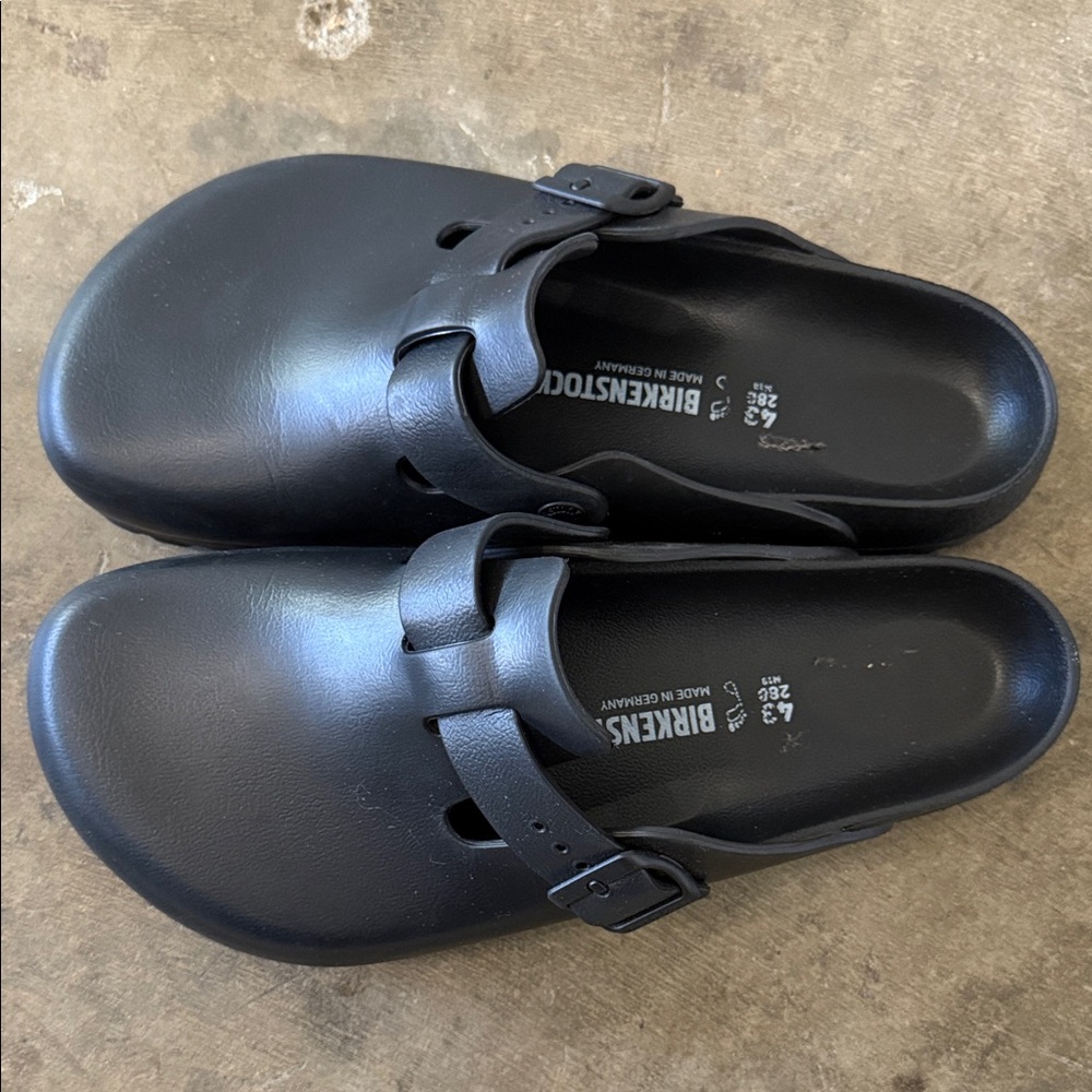 Birkenstock Black Slip-On Boston Clogs with Buckle